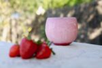 Vela aromática artesanal sin llama – Fresa dulce y jugosa | Candiles Mallorca - Imagen 4